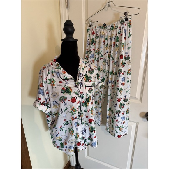 kate spade new york Other - Kate Spade White Colorful IN THE GARDEN Knit Cropped Pajama Set Medium Floral